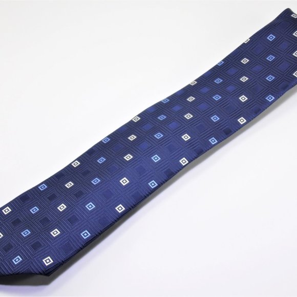 Michael Kors Blue Geometric 100% Silk Necktie - Picture 3 of 9
